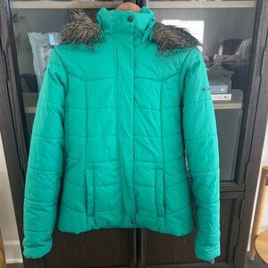 Women's  Columbia green Puffer Jacket with Faux Fur Hood